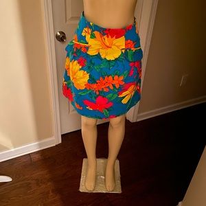 Colorful a lined skirt